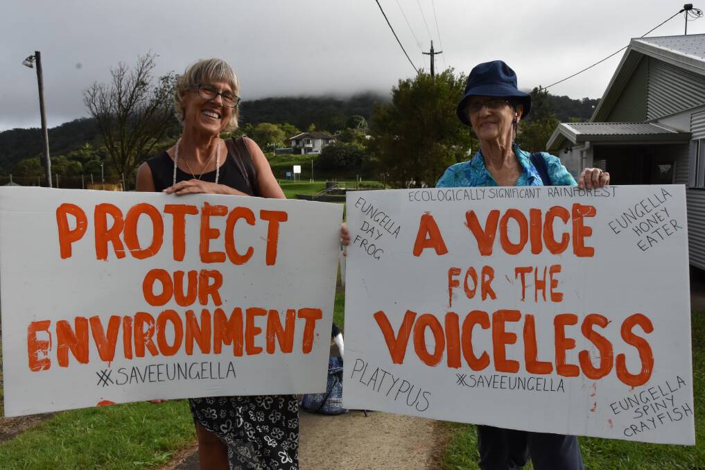 Eungella residents turned out to Eungella Hub on April 2 to share their concerns about the Pioneer-Burdekin pumped hydro dam proposal with Premier Steven Miles. Picture: Steph Allen 