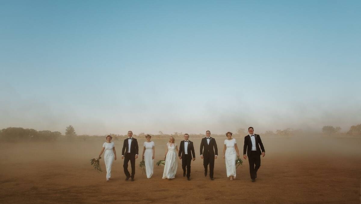 The wedding photo that went viral. Picture: EDWINA ROBERTSON PHOTOGRAPHY.